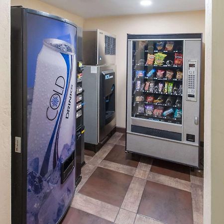 Quality Inn & Suites Airport West Salt Lake City Buitenkant foto