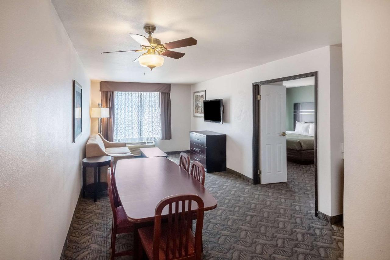 Quality Inn & Suites Airport West Salt Lake City Buitenkant foto