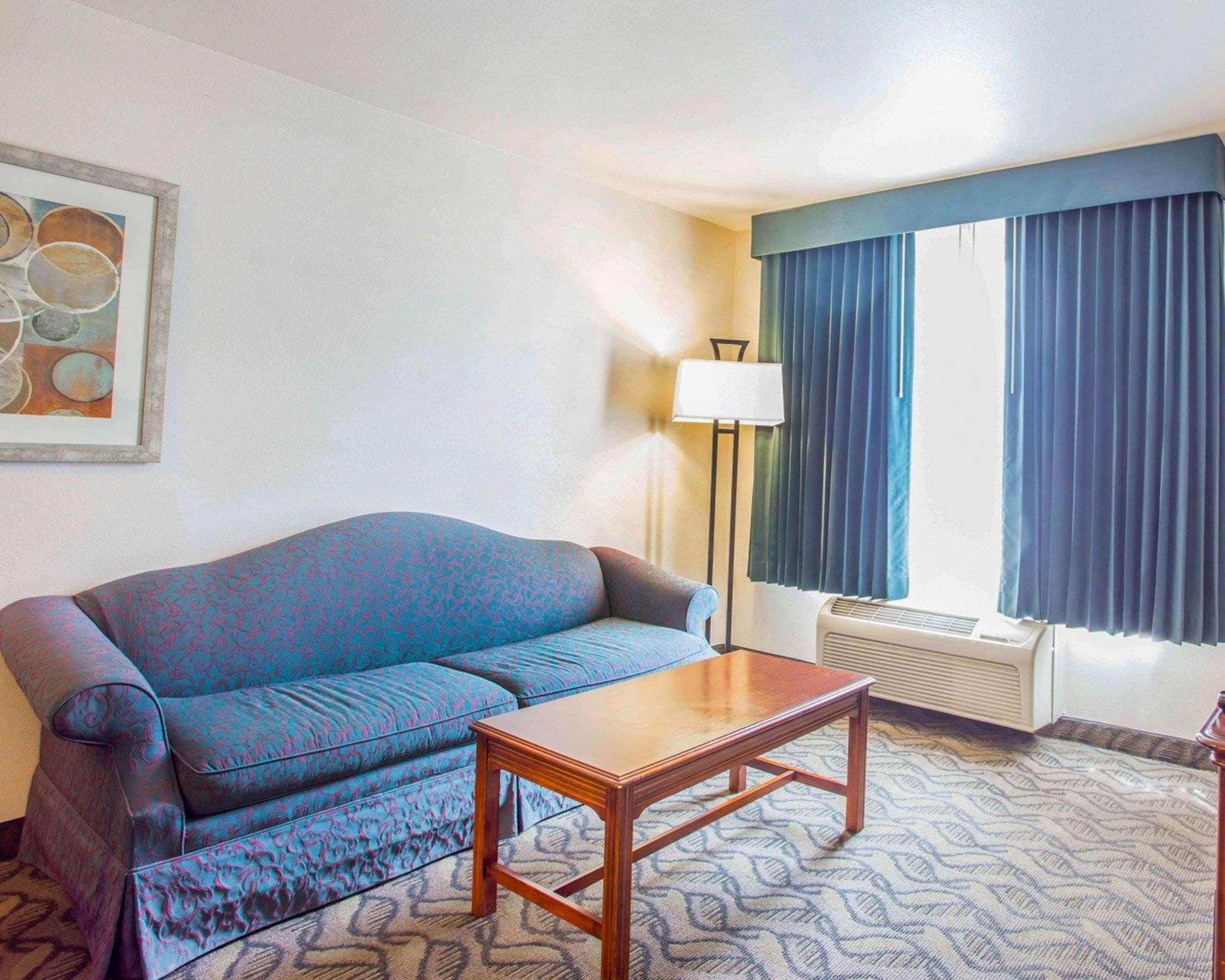 Quality Inn & Suites Airport West Salt Lake City Buitenkant foto