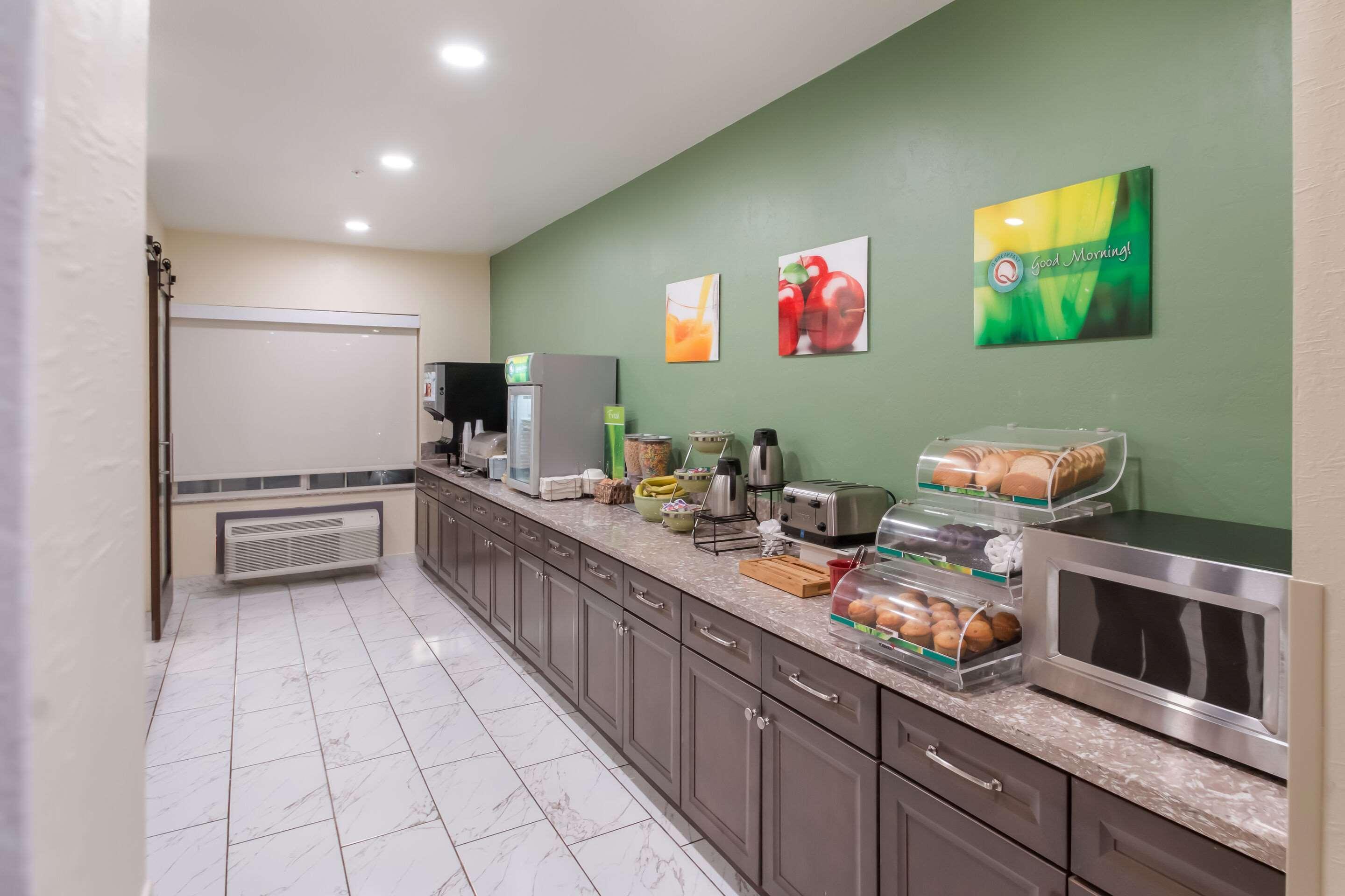 Quality Inn & Suites Airport West Salt Lake City Buitenkant foto